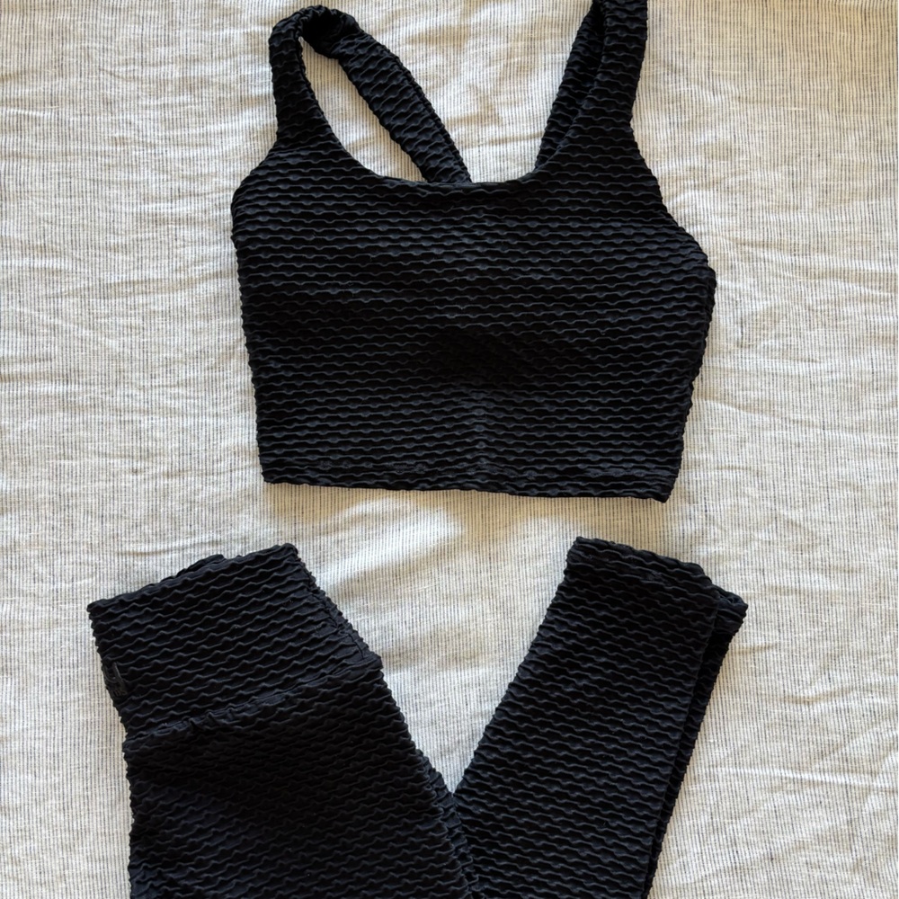 Booty by Brabants Black Textured Leggings & Tank